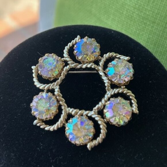 KRAMER Aurora Borealis AB Lavender Crystal Gold Circle BROOCH - Picture 6 of 10